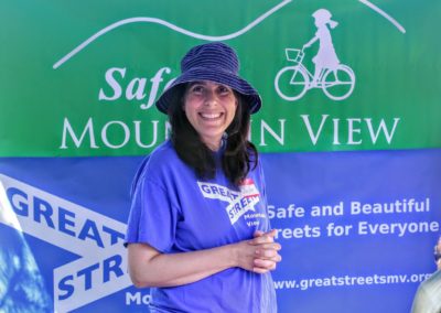 Jennifer welcoming the riders